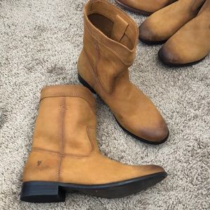 New without tags. Frye boots! 8.5